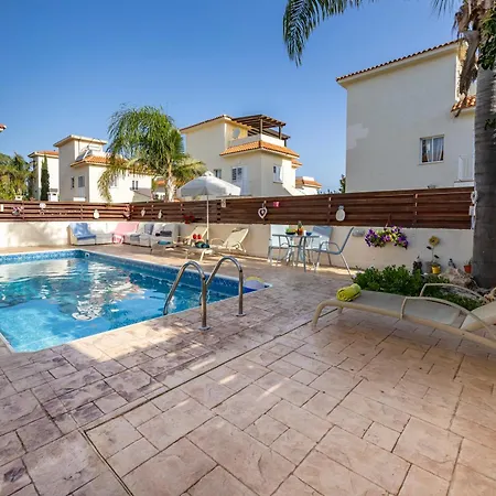 Willa Argiro Bright Paralimni